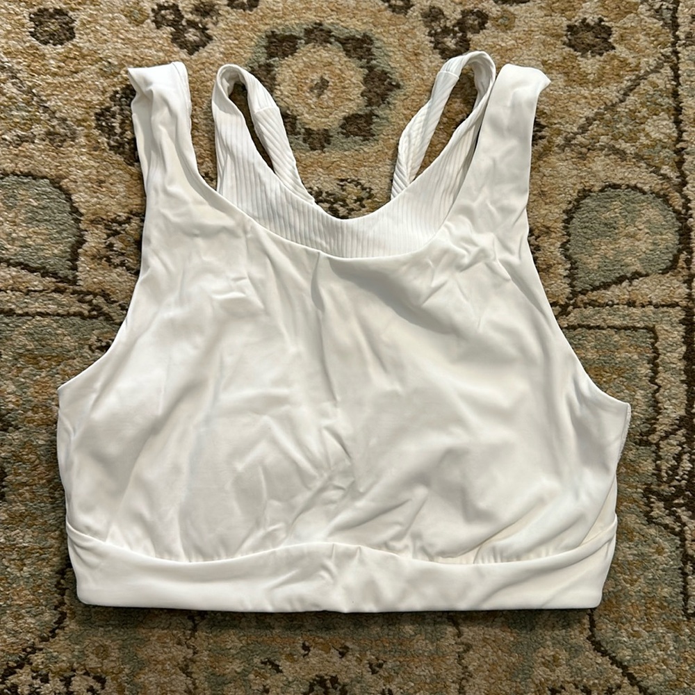 Iululemon sports bra